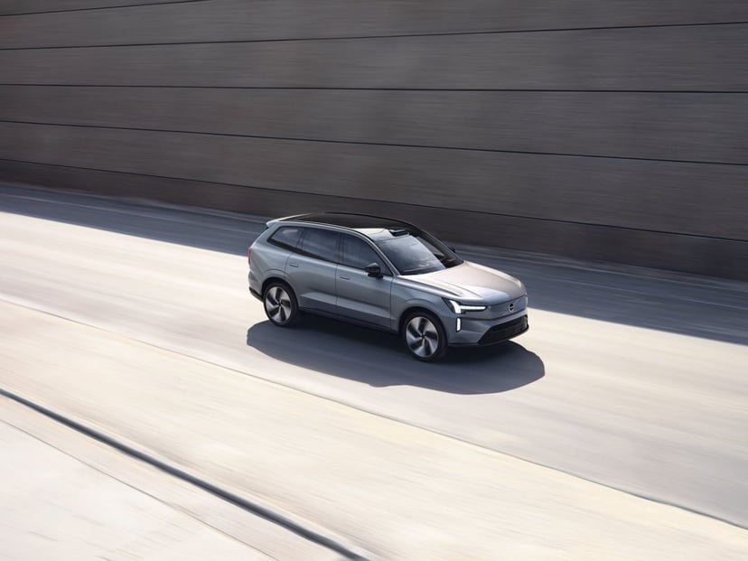 Fizycznych przycisków nie stwierdzono. Volvo EX90 to teatr nowych technologii na czterech kołach