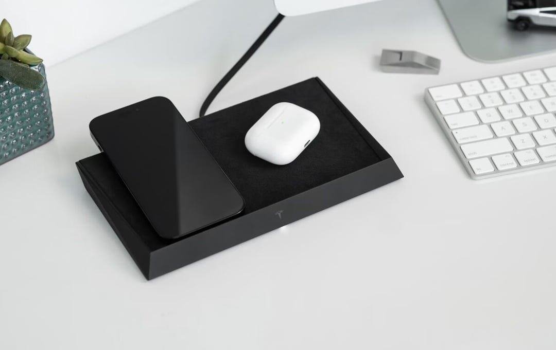 Tesla – tak, ta Tesla – chce Ci wcisnąć ładowarkę bezprzewodową za 1500 zł