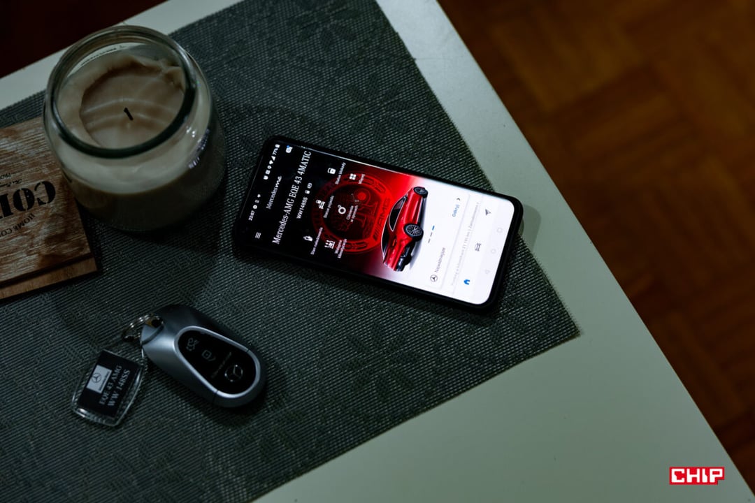Jak działa aplikacja Mercedes me? Niektórych rzeczy nie potrafi nawet Tesla