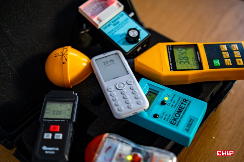 Mudita Pure to faktycznie telefon dla elektrowrażliwych. Nie promieniuje, za to prawie nie ma zasięgu