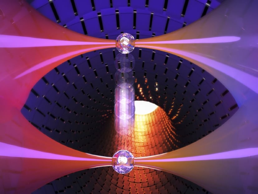 Rzuć i złap, czyli najmniejsza gra na świecie. Naukowcy zagrali w nią w rekordowo małej skali. Wcale nie chodziło o zabawę 