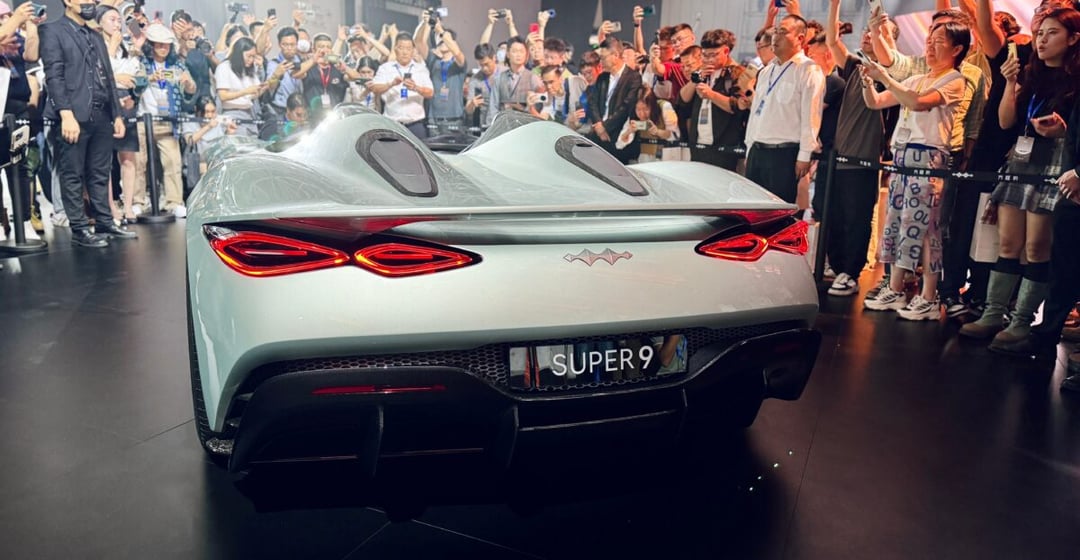 Chiny gonią świat i pokazują elektryki inne od wszystkich. Tesla zacznie się bać?