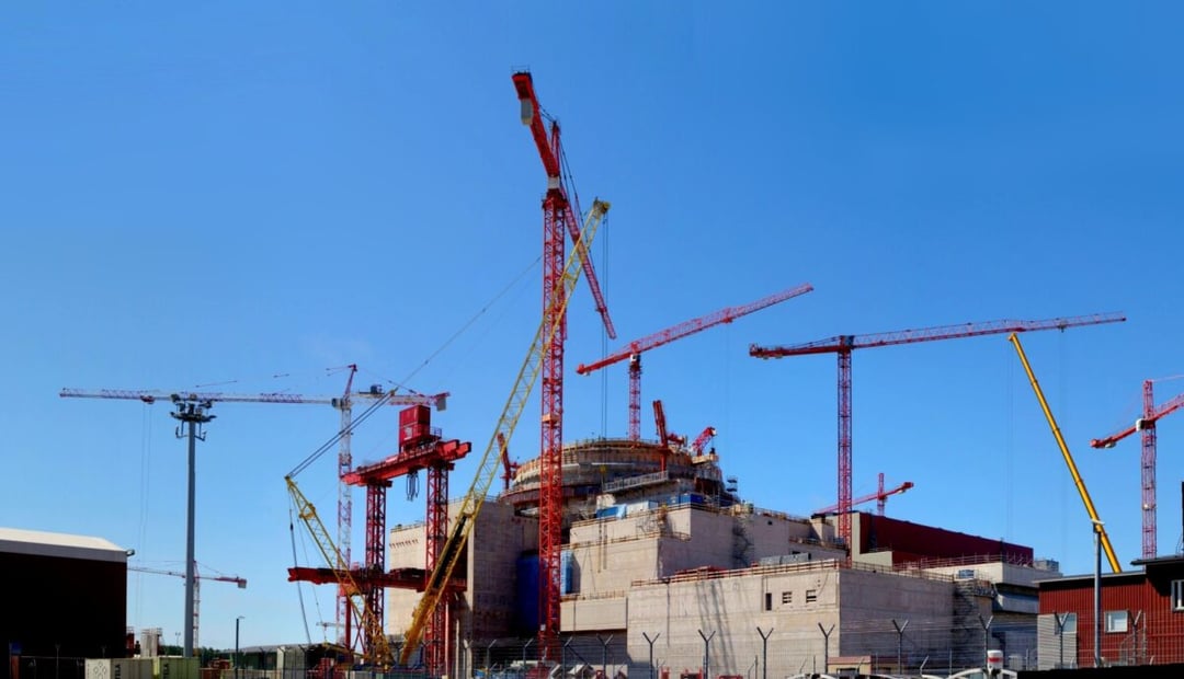 Ruszył największy w Europie reaktor jądrowy. Jedni rezygnują z atomu, inni wręcz przeciwnie