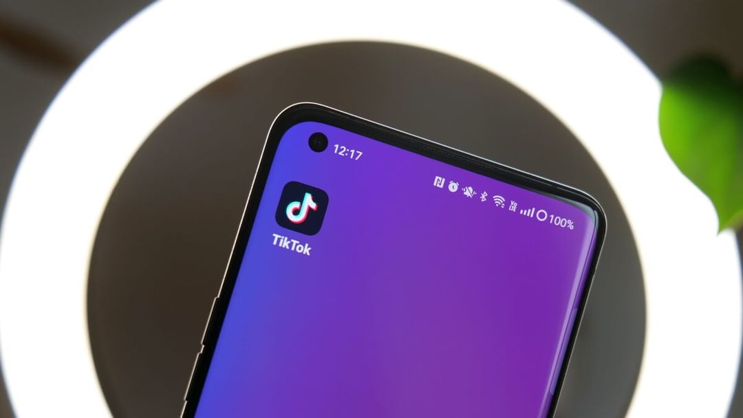 Zrozumieć TikToka. Aplikacja, która szturmem podbiła świat, dziś walczy o przetrwanie