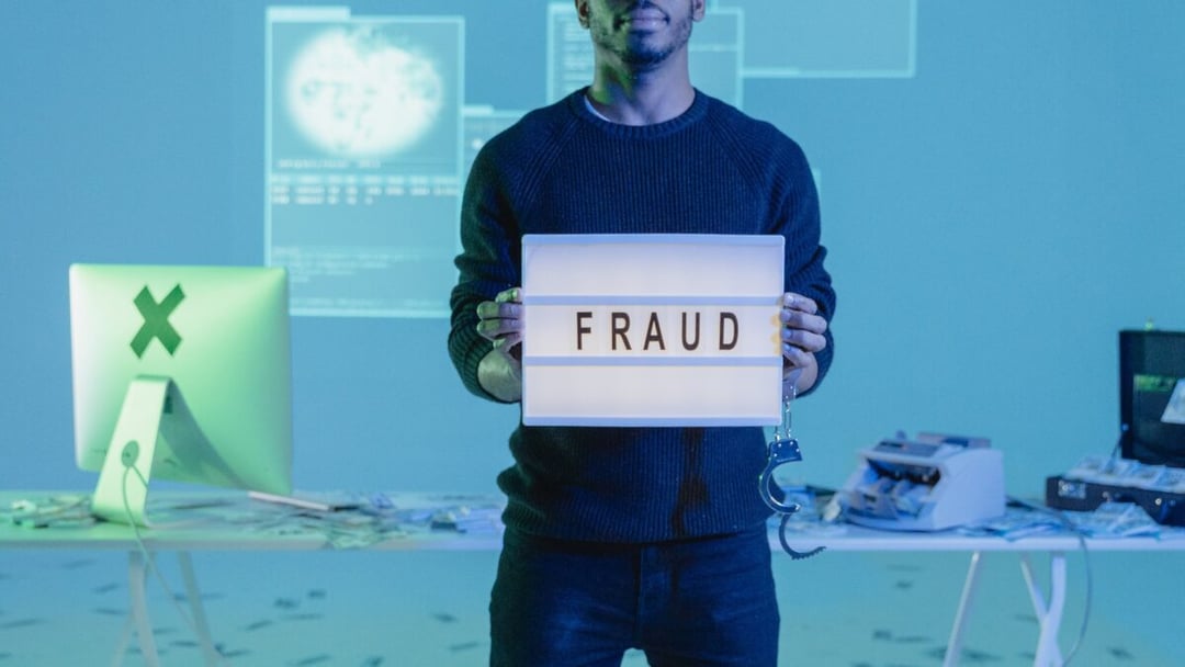 Fałszywe produkty i fałszywe recenzje zalewają Internet. ChatGPT sprawił, że nikomu nie można ufać