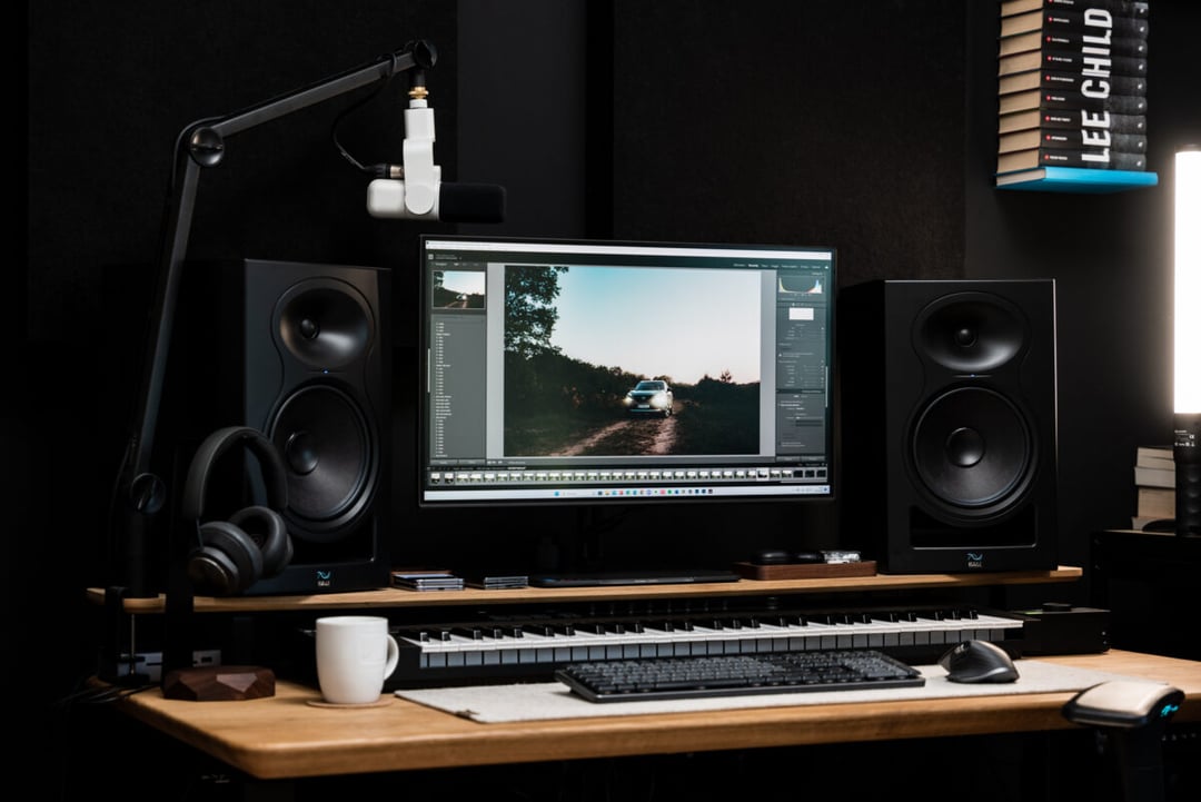 Odpowiednie miejsce pracy zmienia wszystko. Setup Tour 2023