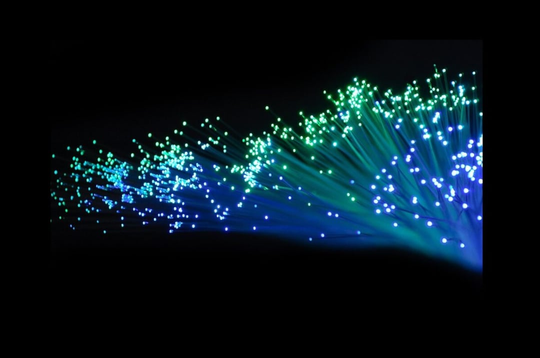 Pierwszy w historii transfer danych w takiej odsłonie. Naukowcy połączyli klasyczne i kwantowe informacje