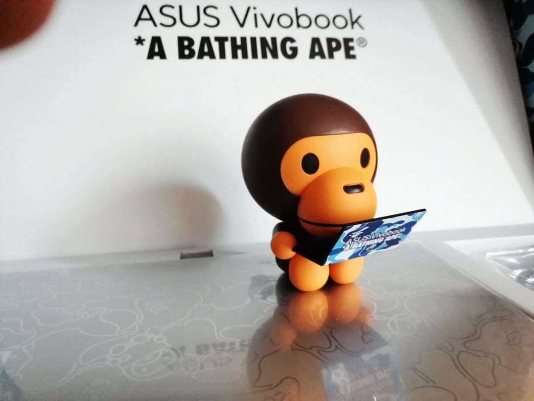 ASUS Vivobook S 15 OLED BAPE Edition – laptop z oryginalnym designem. I małpą