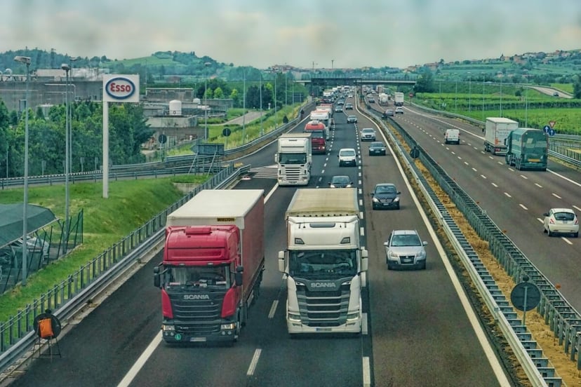 Niepewna przyszłość TIR-ów na drogach. Ujawniono, jak zielona rewolucja wpłynie na ten sektor