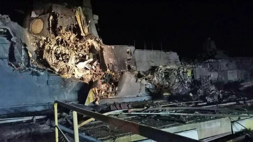 Nawet nie wypłynął ze stoczni, a już został zniszczony. Rosja straciła zaawansowany okręt Askold