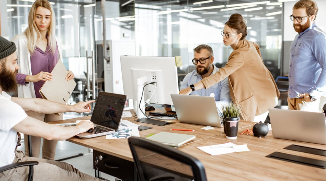 Ile zarabia Frontend Developer?