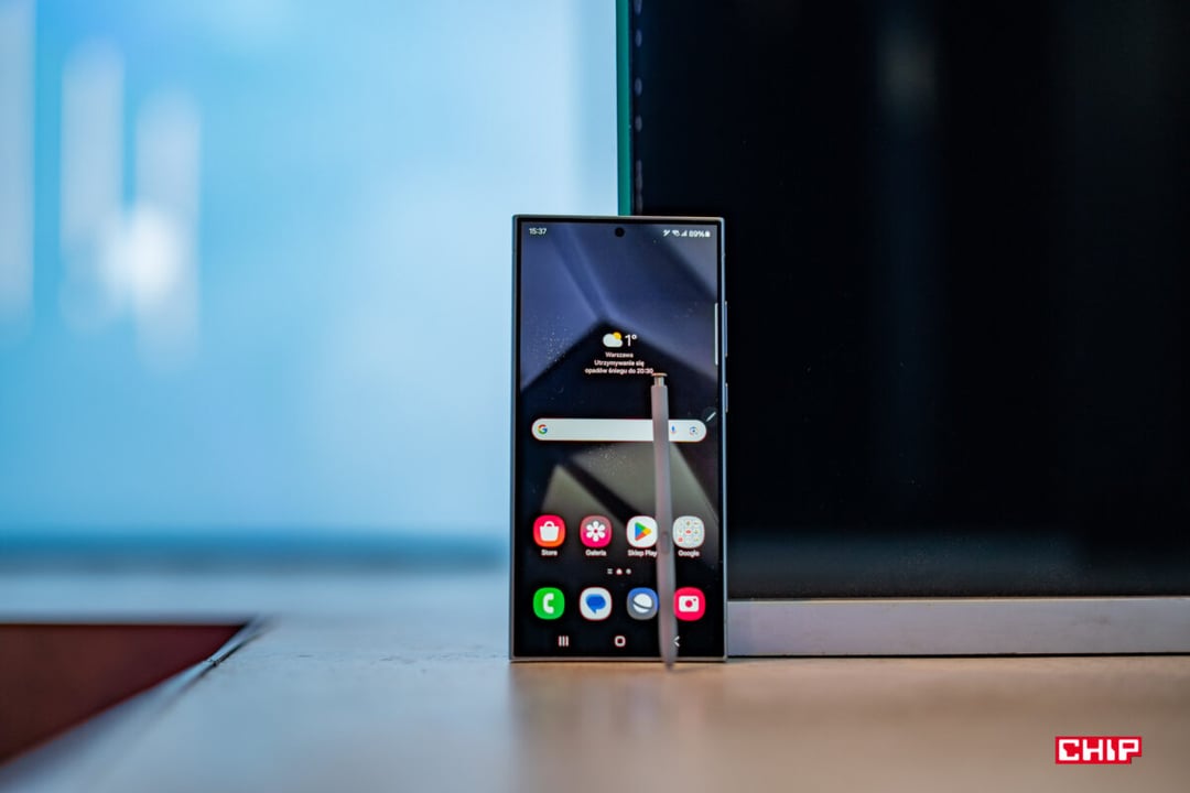 Problemy z wyświetlaczami w Galaxy S24 wciąż trwają. Kiedy Samsung je naprawi?