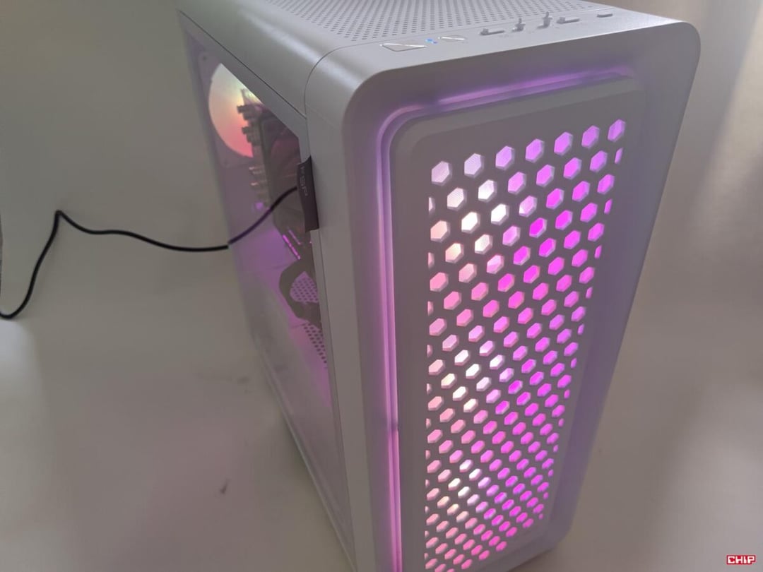 Test obudowy FSP CUT593P