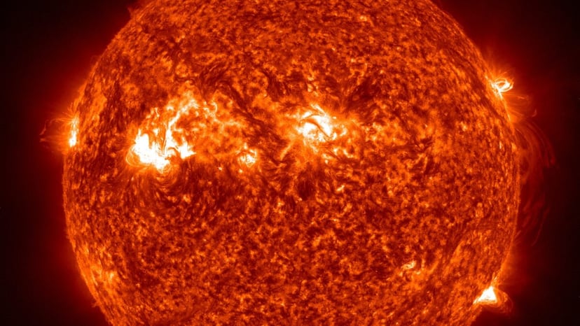 NASA obserwuje upiorny kształt na naszej gwieździe. Słoneczny smok utrzymywał się przez kilka dni