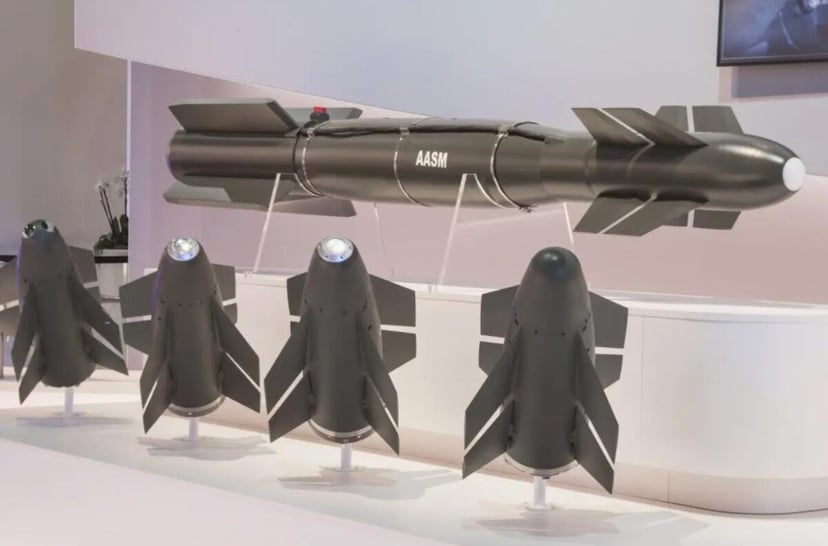 Wojna właśnie się zmieniła. Ukraina zaczęła robić użytek z bomb AASM 250 HAMMER