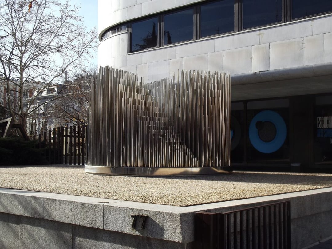 Nowy rodzaj kryształu fononicznego zmiata konkurencję. Ma imponujące właściwości