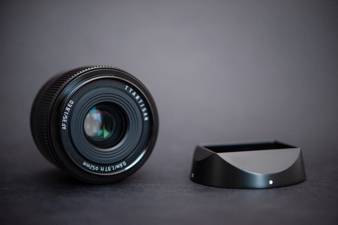 TTArtisan AF 35 mm f/1.8 – tani standard z AF teraz także dla systemu Sony E