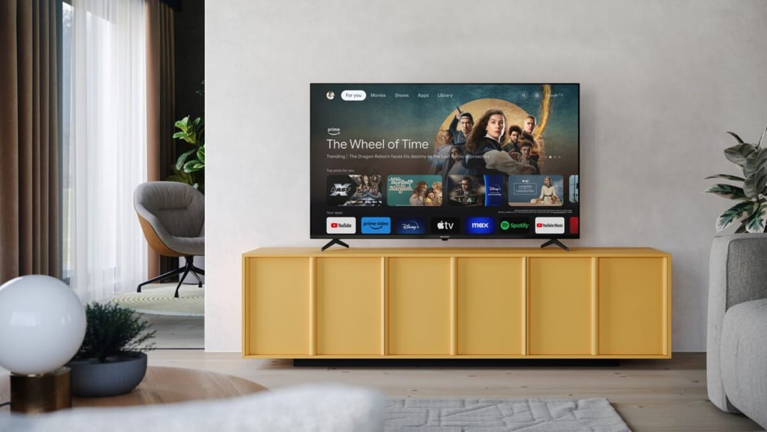 Ktoś tu zapomniał, że robi telewizory, a nie samochody. Elektryk Sharpa zamienia podróż w seans