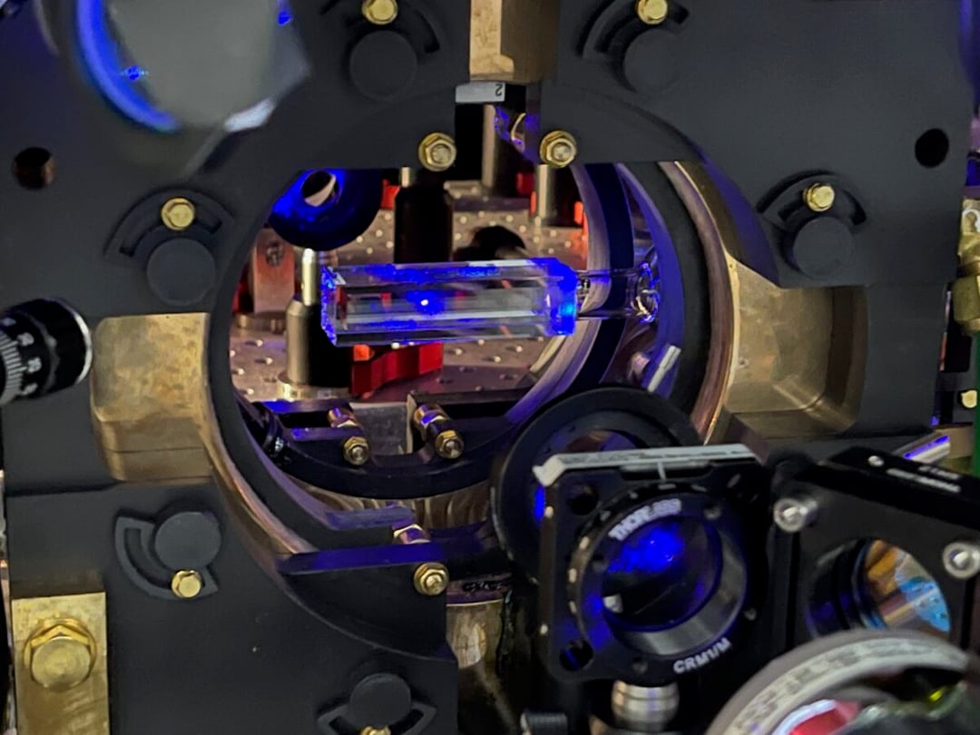 Mikroskop przyszłości. Jest pierwszy na świecie i nie tylko obserwuje, ale także prowadzi symulacje