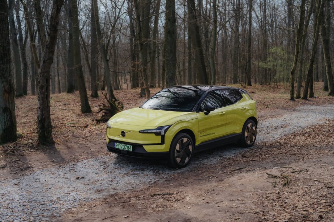 Czy dopłaty do aut elektrycznych to błąd? Dyrektor Volvo Car Poland wypowiada się jednoznacznie.