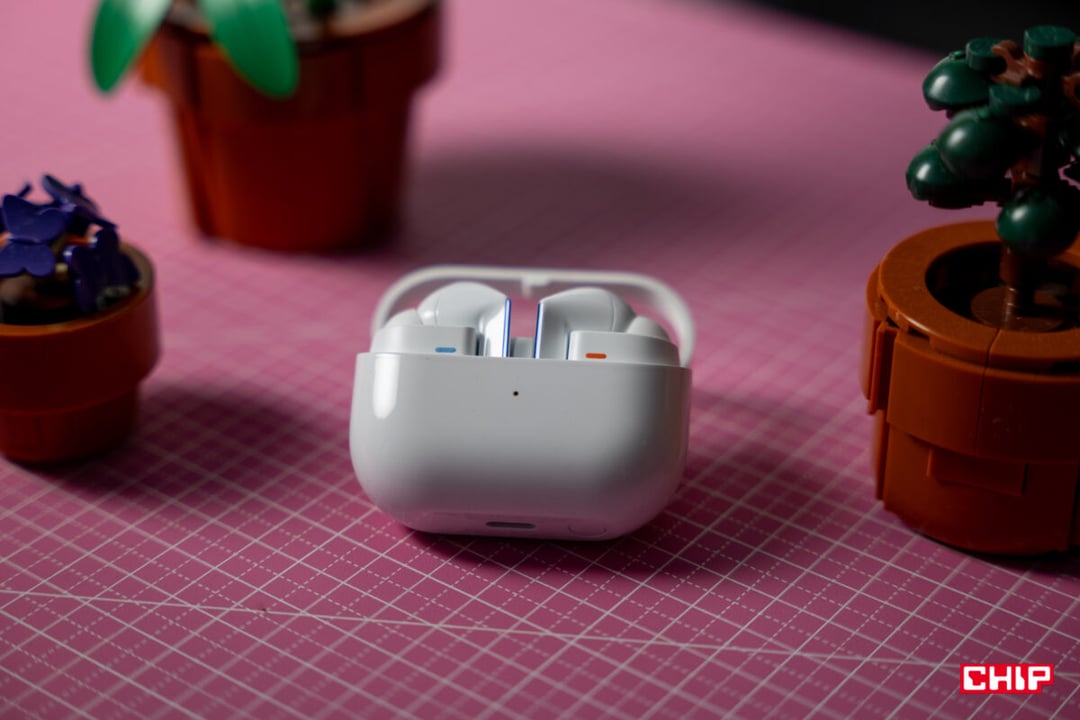 Galaxy Buds 4 Pro bez tajemnic. Gesty głową i zdalny spust migawki w drodze