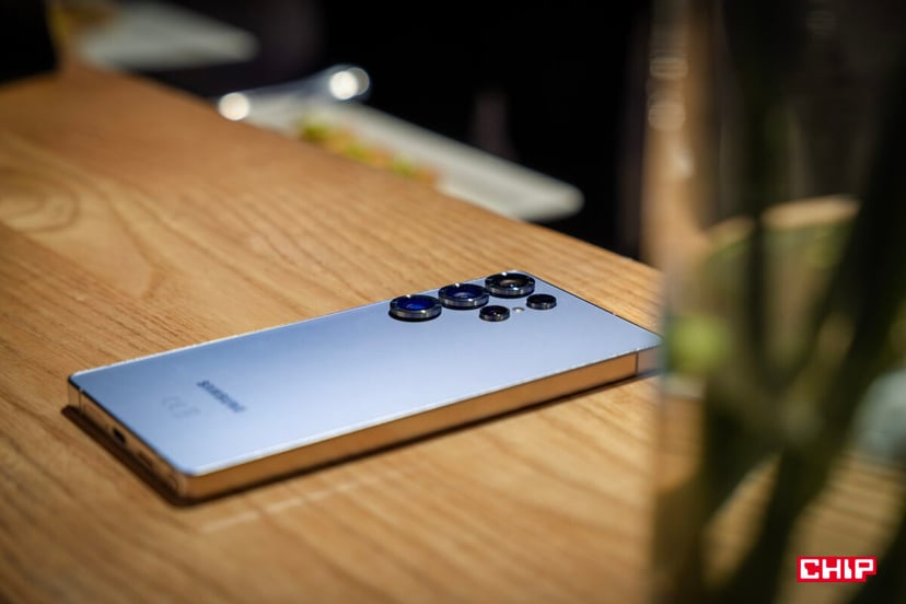 Bezpieczny smartfon na wakacje – Samsung wzmacnia ochronę przed kradzieżą w urządzeniach Galaxy