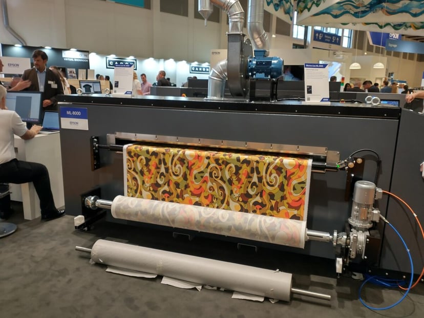 Epson – moda i woda. Niepokojący ślad wodny naszej garderoby