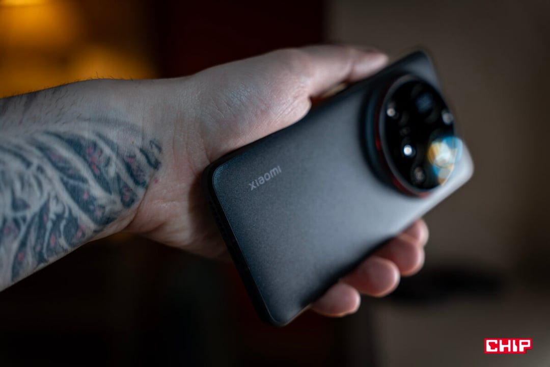 Xiaomi szykuje chatbota, który ma pokonać ChatGPT. Mi Chat zintegruje telefon, dom i samochód w jedno