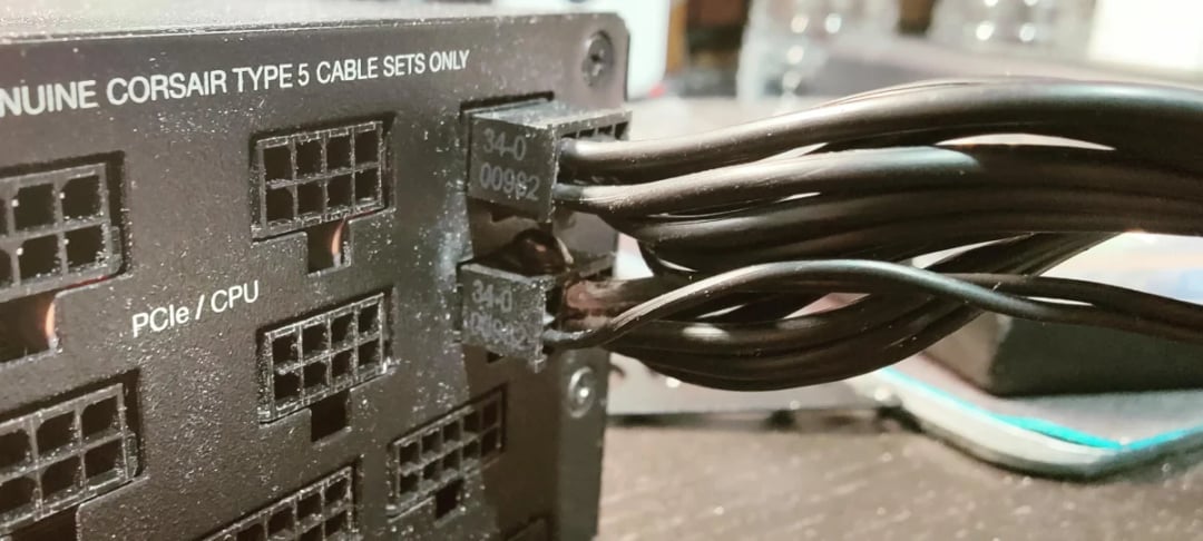 GeForce RTX 5090 poszła z dymem. Stopiły się złącza i koniec