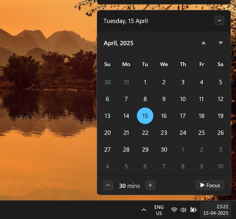 Microsoft kombinuje z zegarem Windows – tu zabiera, tam dodaje