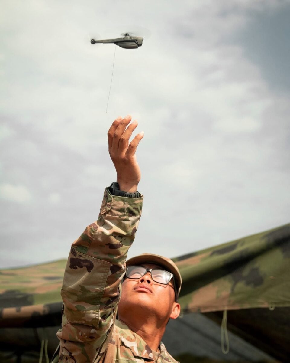 700 stalowych kulek rozpędzonych do 1200 m/s. Pentagon ma nowy pomysł na walkę z bezzałogowcami