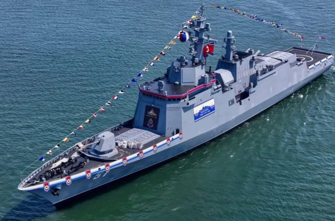 Korea Północna zniszczyła swój okręt podczas wodowania… ale czy na pewno?