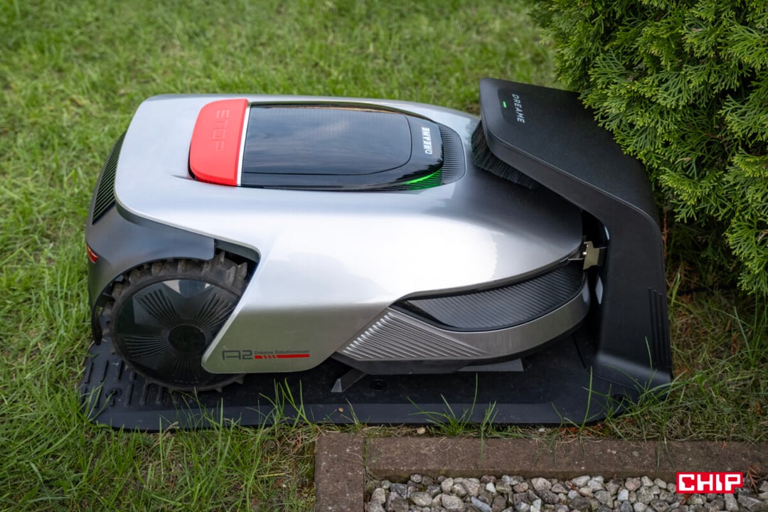 Robot kosiarka z mechanicznym ramieniem to prawdziwy “showstopper” targów IFA 2025