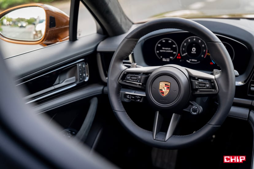 Setki luksusowych Porsche nagle przestały działać w Rosji. Właściciele nie mogą odpalić swoich aut