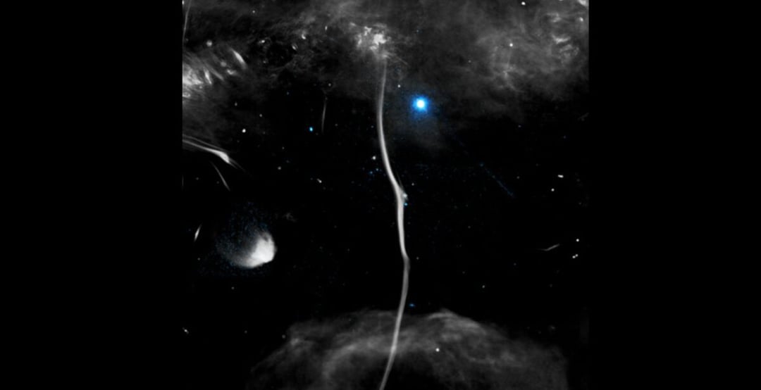 Ogromna kosmiczna kość złamała się przez pędzący obiekt. Wszystko widać na zdjęciach