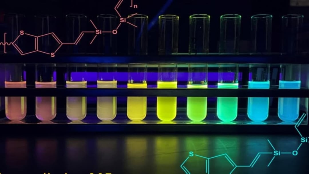 Tęcza w probówce. Naukowcy przypadkowo odkryli niezwykłe właściwości silikonu