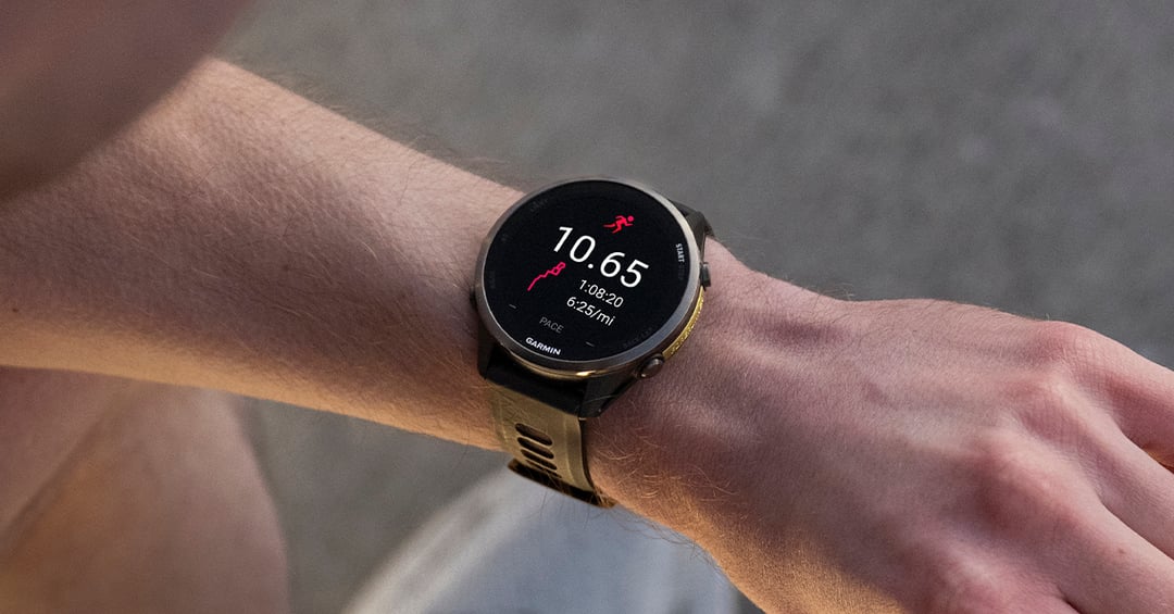 Opaski i zegarki sportowe. Jak wybrać urządzenie do chodzenia, biegania, roweru i monitorowania snu?