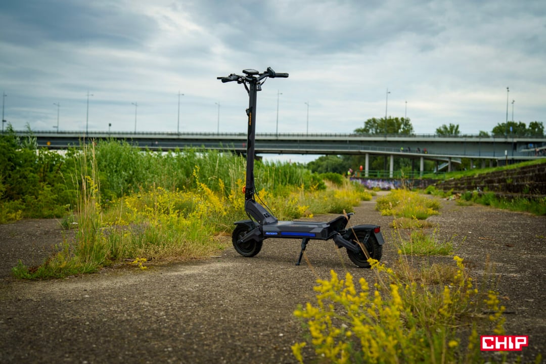 Test hulajnogi Ausom DT2 Pro – wygląda jak potwór, ale to wyczynowa limuzyna