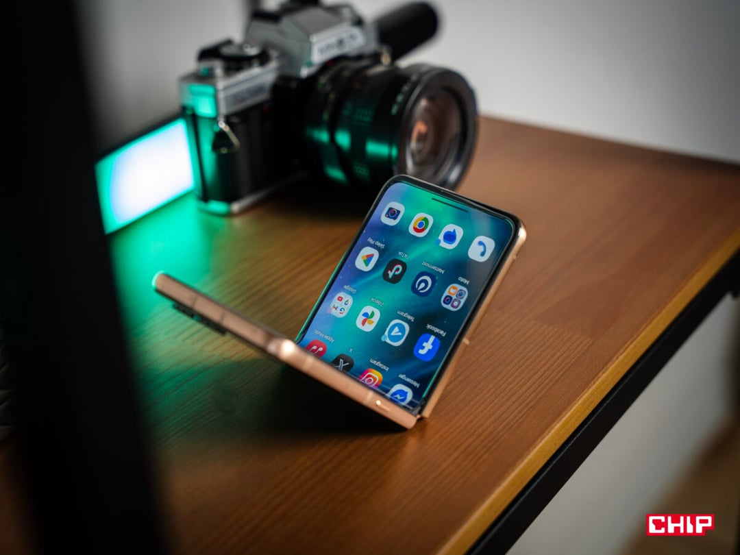 Recenzja motorola razr 60 ultra. Drewniany składak to szalony przepis na sukces?