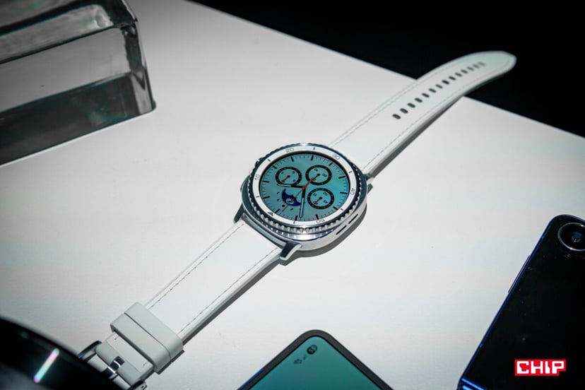 Smartwatch z dostawą w kwadrans? Samsung i Żabka Jush łączą siły