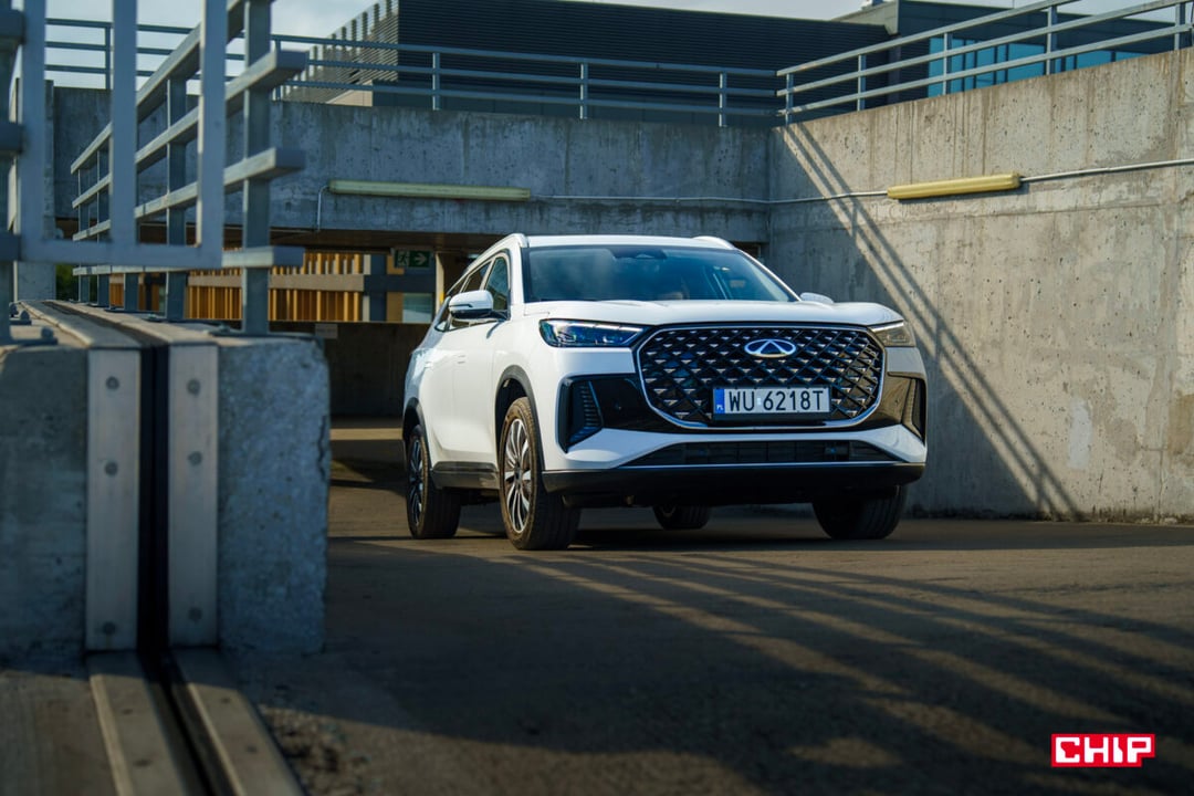 Chery podbija Europę przez Polskę. Wyjątkowy chiński samochód trafił do Warszawy