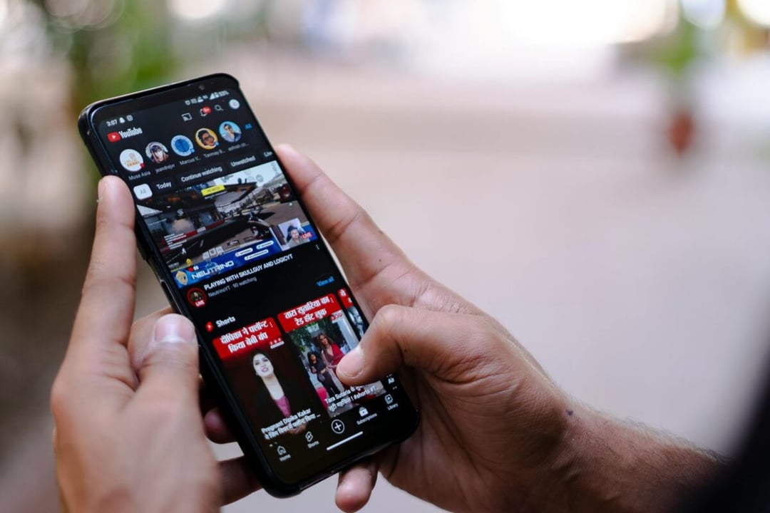 Twoja twarz nie wygląda znajomo. Youtube przyznał, że stosuje na niej AI