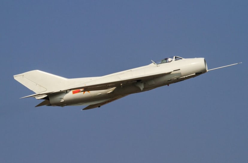 Stare myśliwce zyskują drugie życie. Chiny stworzyły armię dronów z tysięcy wycofanych maszyn