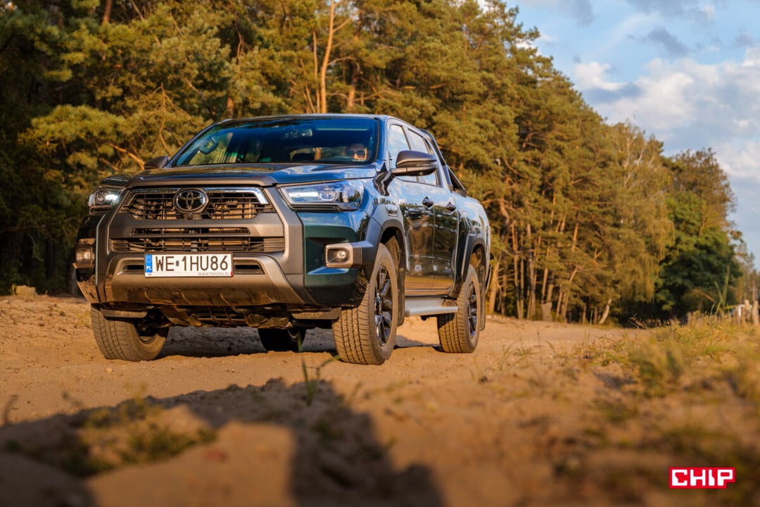 Test Toyota Hilux – kiedy Land Cruiser jest zbyt luksusowy