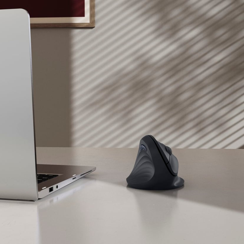 Hama EWM-500 L to nowa, pionowa myszka dla leworęcznych