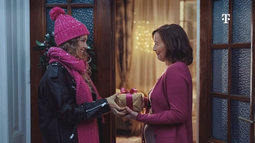 T-Mobile już zaczyna święta. Smartfony od 5 zł i prezenty dla klientów