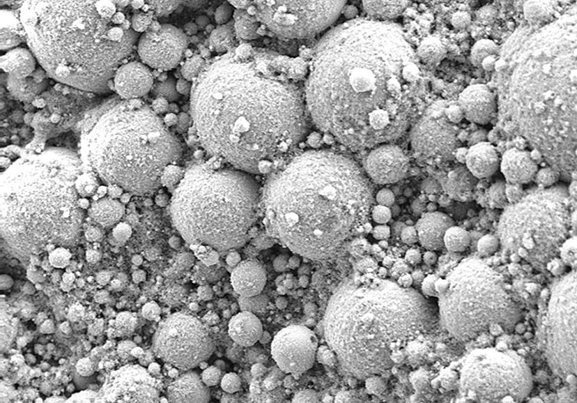 Woda i oliwa wreszcie się połączyły. Naukowcy stworzyli materiał łączący elektronikę z żywymi tkankami