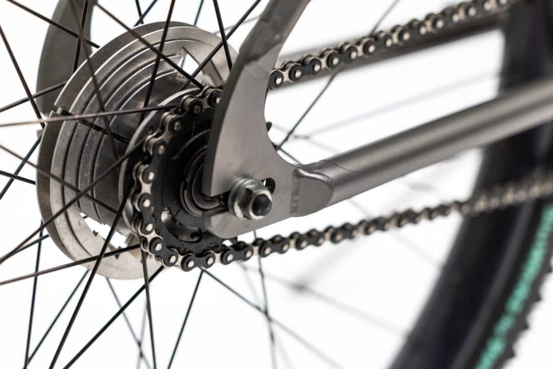 Hamulce w pedałach, proste rurki i żadnych przerzutek. Dlaczego ten rower kosztuje ponad 23000 zł?
