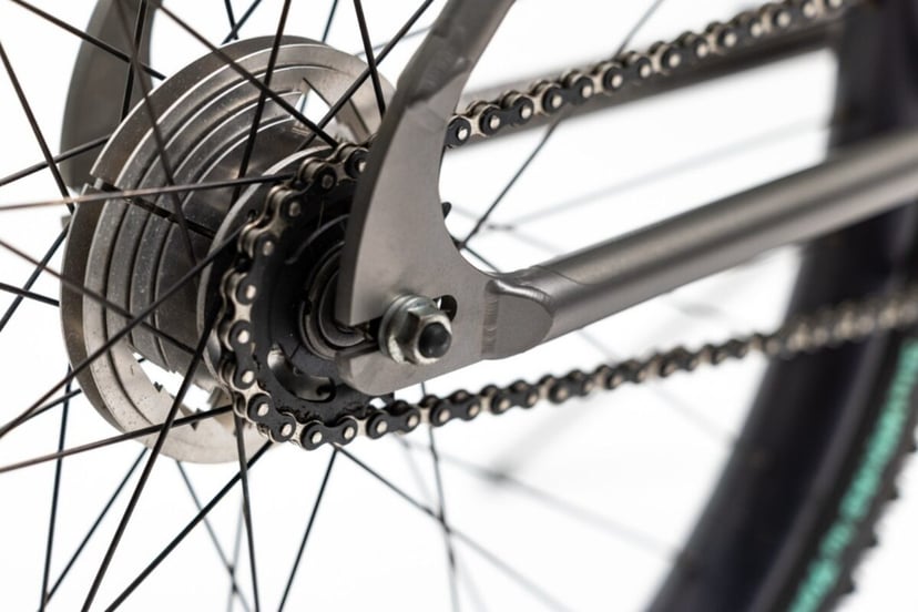 Hamulce w pedałach, proste rurki i żadnych przerzutek. Dlaczego ten rower kosztuje ponad 23000 zł?