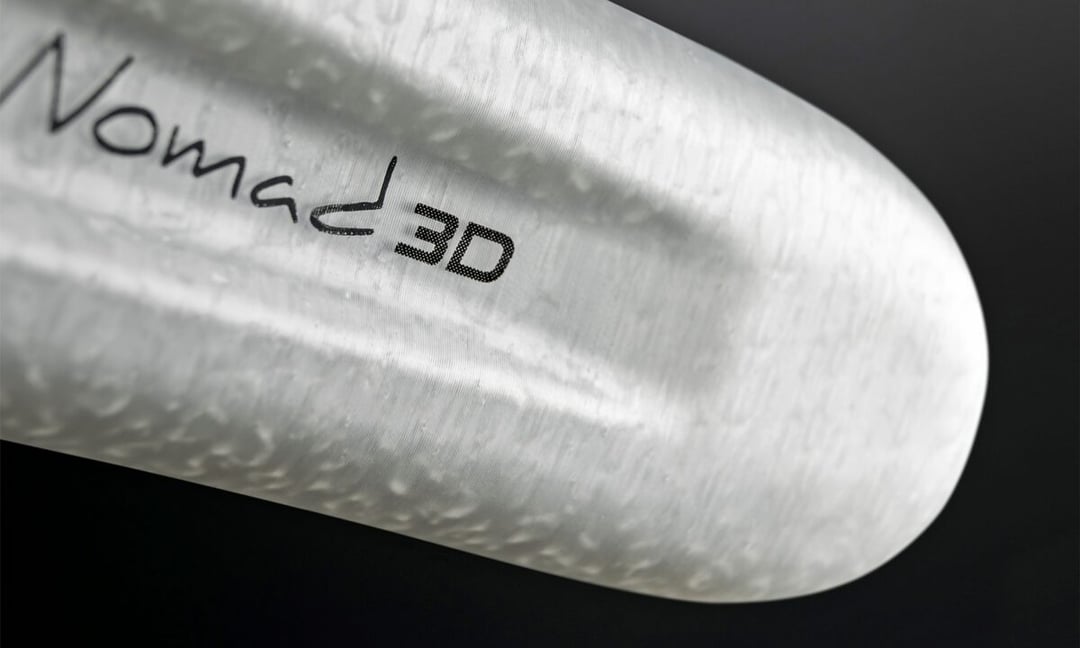 Waży tylko 180 gramów i kosztuje fortunę. Nowe siodełko rowerowe ukrywa sekret pod białą powierzchnią